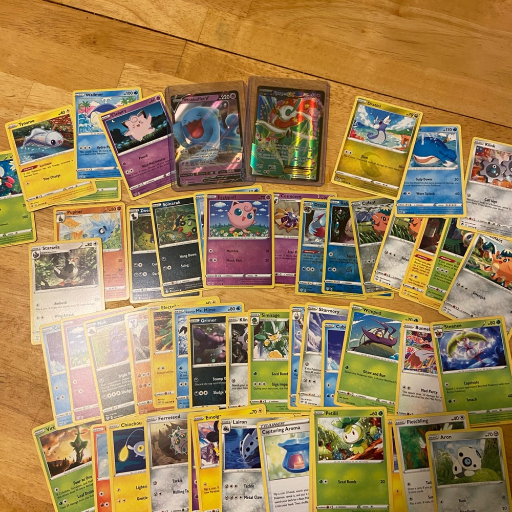 Pokémon lot 100
